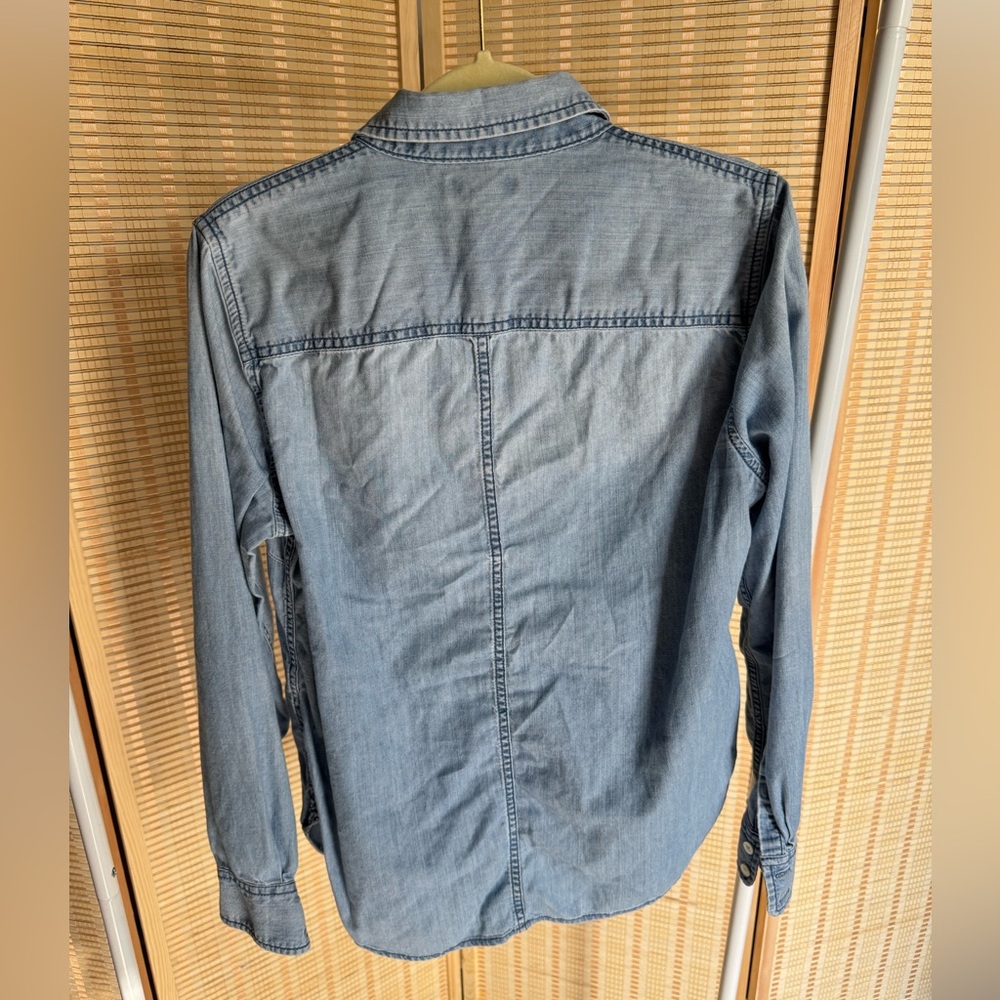 J.Crew Light Blue Denim Chambray Shirt - Picture 2 of 9